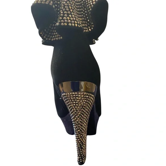 Elegant Black Lady Couture Ankle Boots with Studded Cuff - Picture 4 of 11